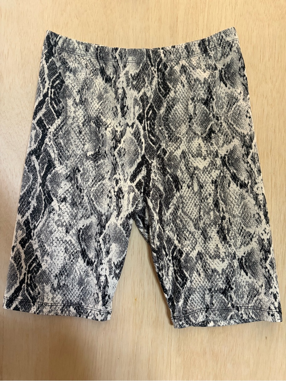 Zenana Women’s XL Snake Skin Biker Shorts